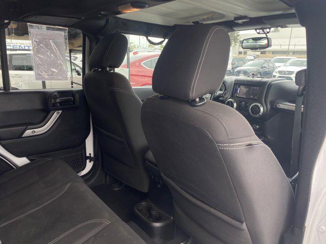 Photo of 2018 Bright White Clearcoat Jeep Wrangler JK Unlimited