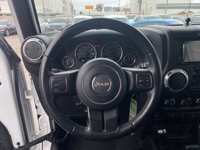 Photo of 2018 Bright White Clearcoat Jeep Wrangler JK Unlimited