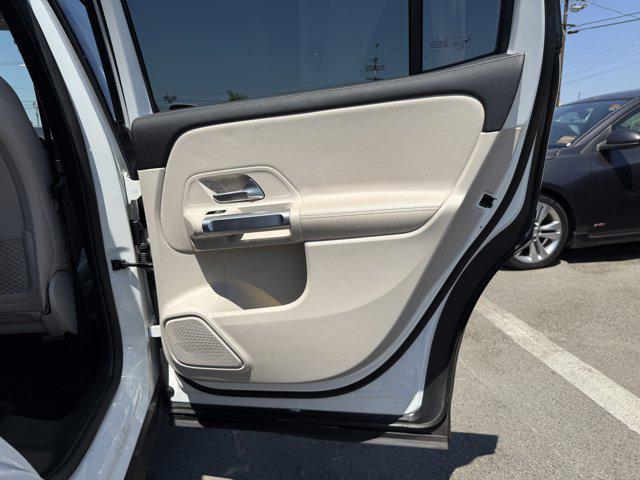 Photo of 2021 White Mercedes-Benz GLB 250