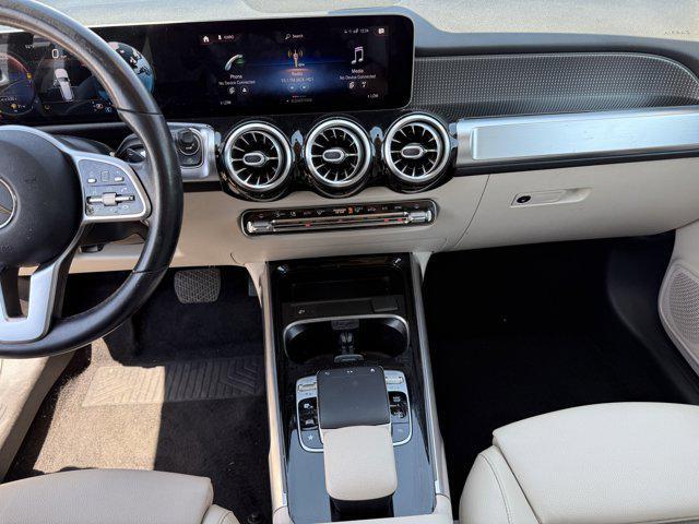 Photo of 2021 White Mercedes-Benz GLB 250
