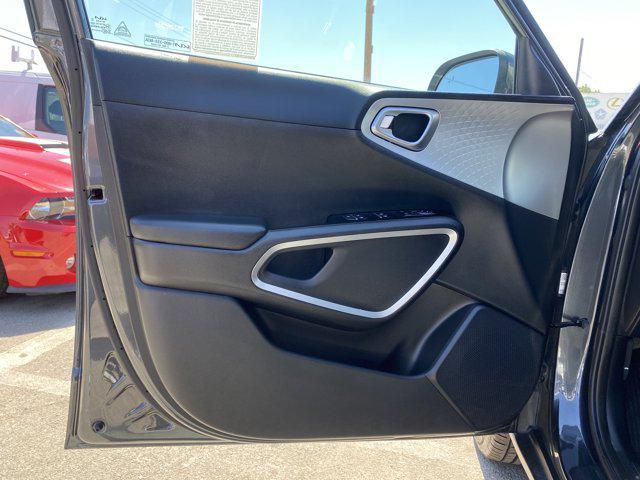Photo of 2022 Gravity Gray Kia Soul