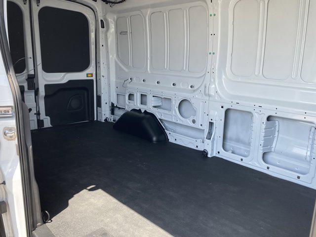 Photo of 2022 Oxford White Ford Transit-350