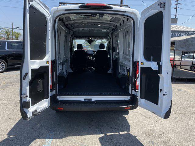 Photo of 2022 Oxford White Ford Transit-350