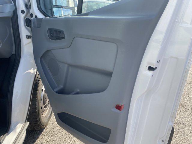 Photo of 2018 Oxford White Ford Transit-350