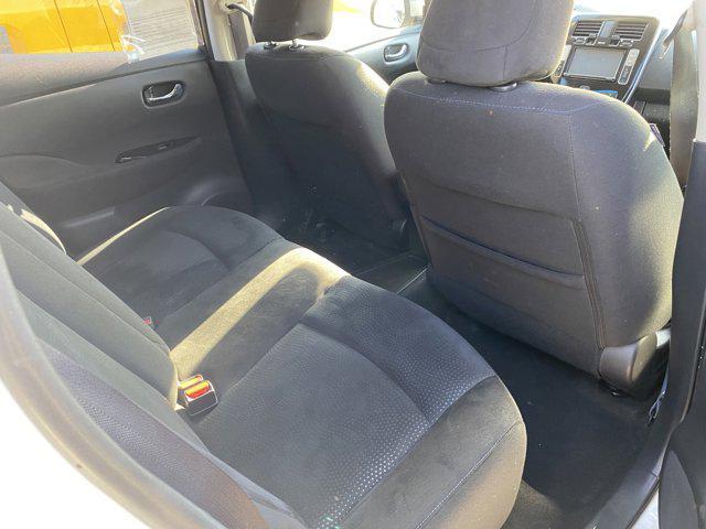 Photo of 2015 Glacier White Nissan Leaf