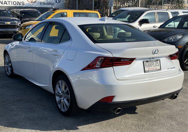 Photo of 2016 White Lexus IS 200t