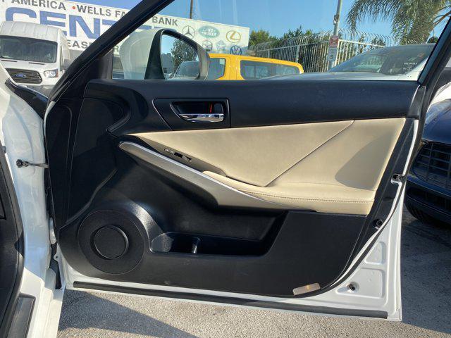 Photo of 2016 White Lexus IS 200t