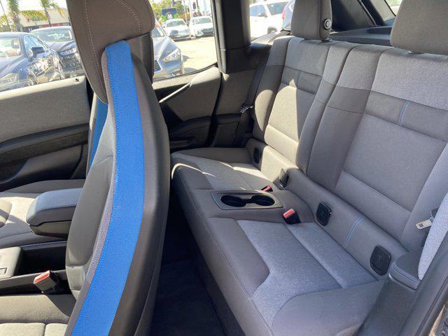 Photo of 2018 Capparis White w/BMW i Frozen Blue Accent BMW i3
