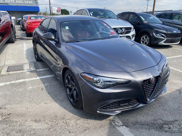 Photo of 2019 Vesuvio Gray Metallic Alfa Romeo Giulia