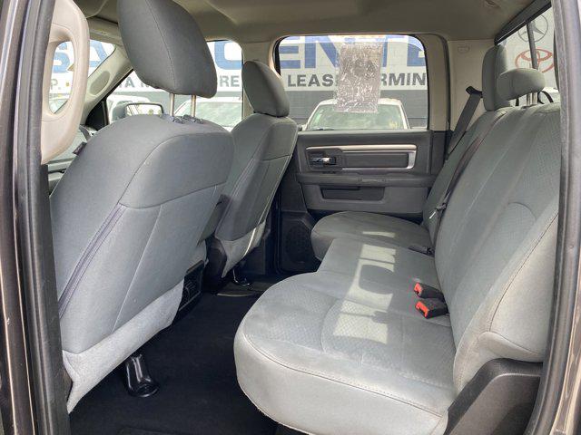Photo of 2019 Brilliant Black Crystal Pearlcoat RAM 1500