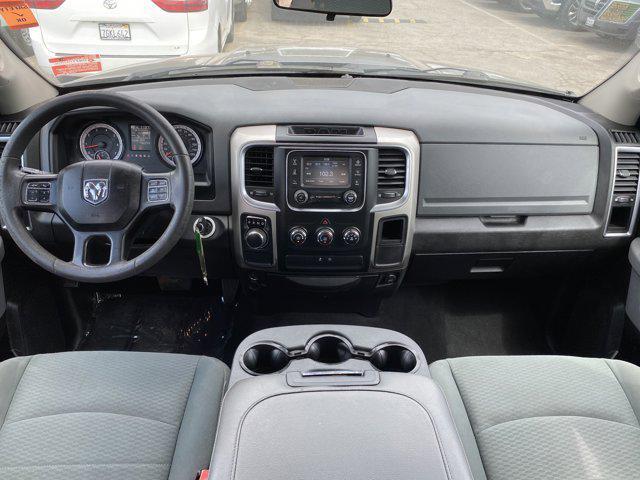 Photo of 2019 Brilliant Black Crystal Pearlcoat RAM 1500