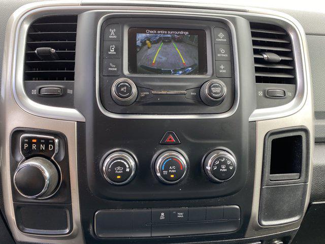 Photo of 2019 Brilliant Black Crystal Pearlcoat RAM 1500