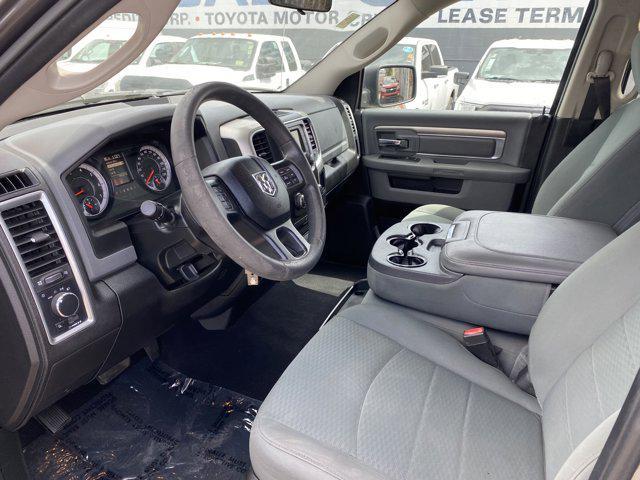 Photo of 2019 Brilliant Black Crystal Pearlcoat RAM 1500