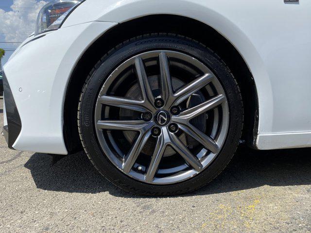 Photo of 2019 White Lexus IS 300