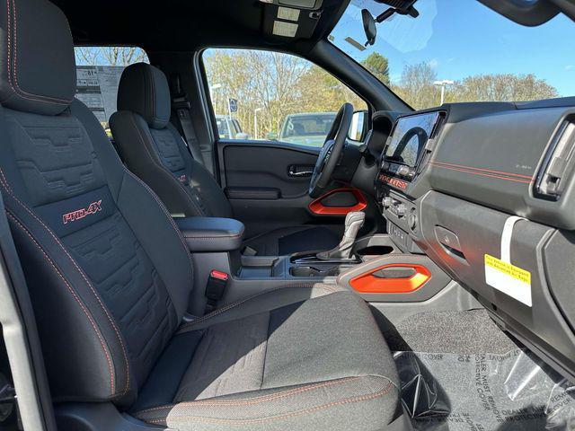 Photo of 2025 Super Black Nissan Frontier