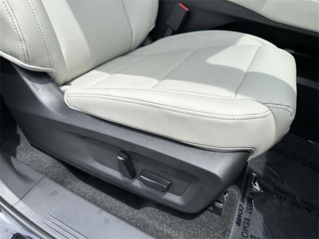 Photo of 2025 Super Black Nissan Murano