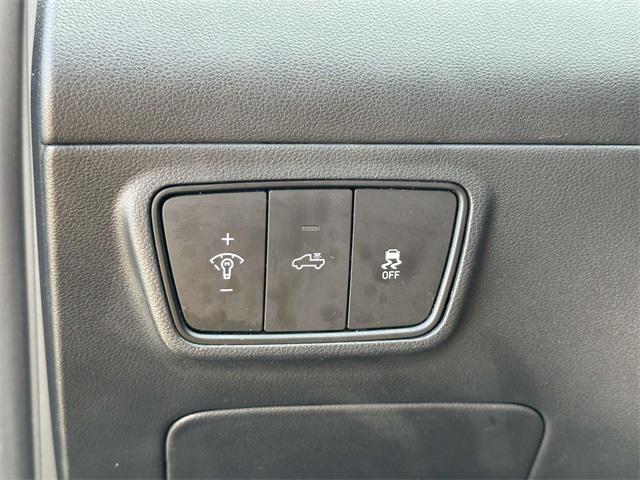 Photo of 2022 Phantom Black Hyundai SANTA CRUZ