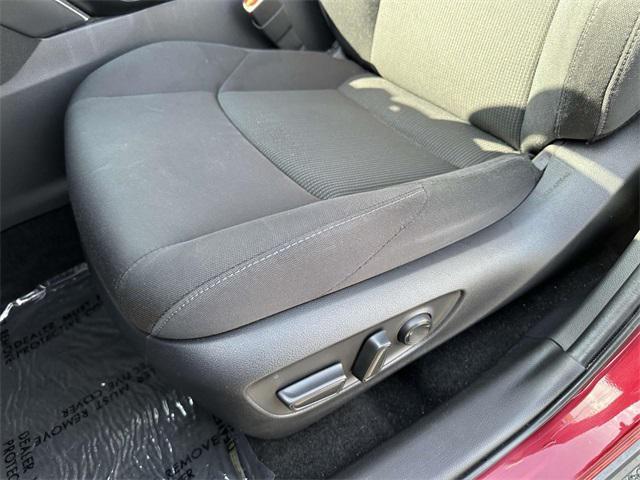 Photo of 2023 Ruby Flare Pearl Toyota Venza
