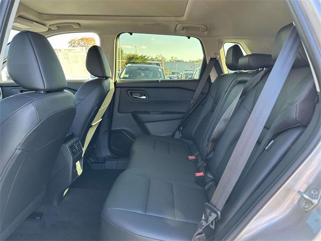 Photo of 2026 Silver Metallic Nissan Rogue