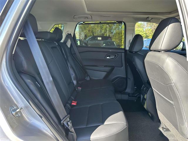 Photo of 2026 Silver Metallic Nissan Rogue