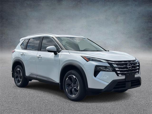 Photo of 2025 White Pearl Nissan Rogue