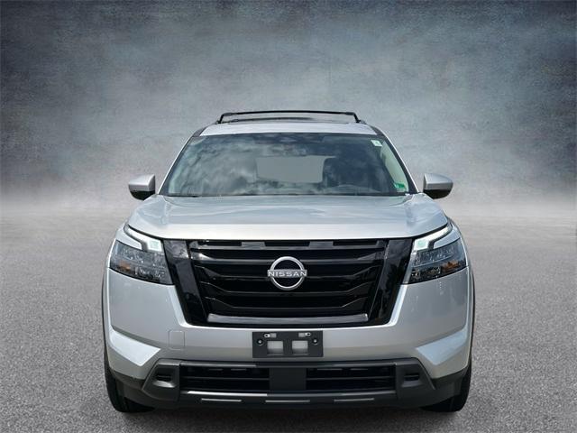 Photo of 2025 Brilliant Silver Metallic Nissan Pathfinder