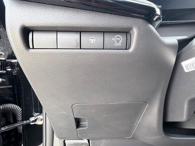 Photo of 2026 Super Black Nissan Kicks