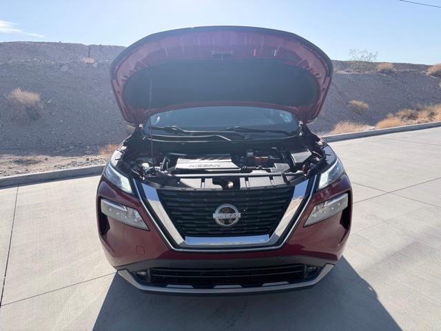 Photo of 2022 Scarlet Ember Nissan Rogue