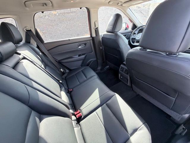 Photo of 2022 Scarlet Ember Nissan Rogue