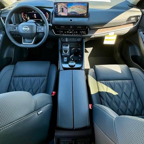 Photo of 2025 Boulder Gray Metallic Nissan Rogue