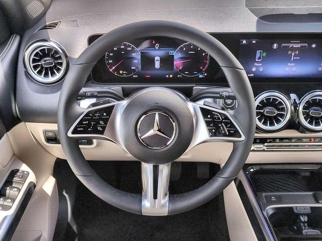 Photo of 2025 White Mercedes-Benz GLB 250