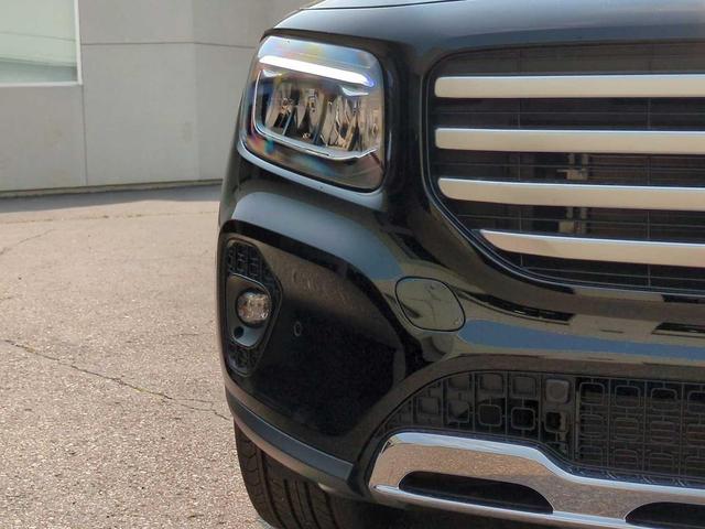 Photo of 2025 Black Mercedes-Benz GLB 250
