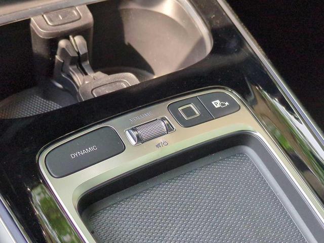 Photo of 2025 Black Mercedes-Benz GLB 250