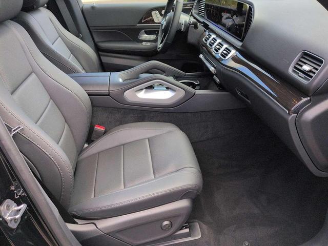 Photo of 2025 Black Mercedes-Benz GLE 350