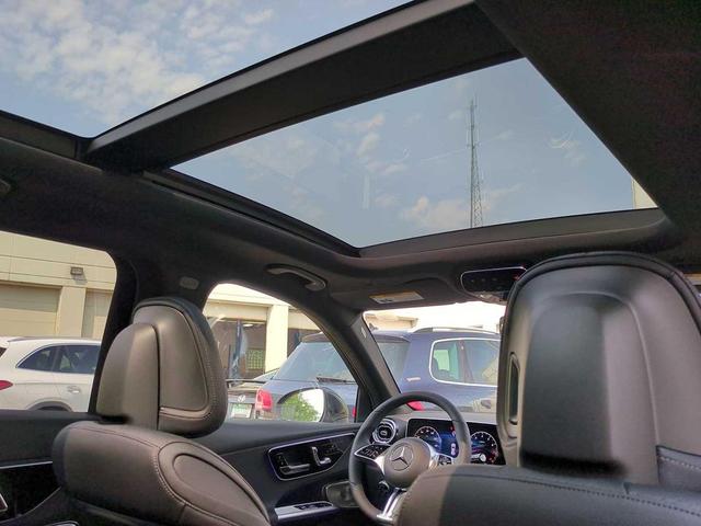 Photo of 2025 Graphite Grey Metallic Mercedes-Benz GLC 300