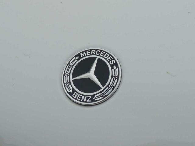Photo of 2025 Polar White Mercedes-Benz GLC 300