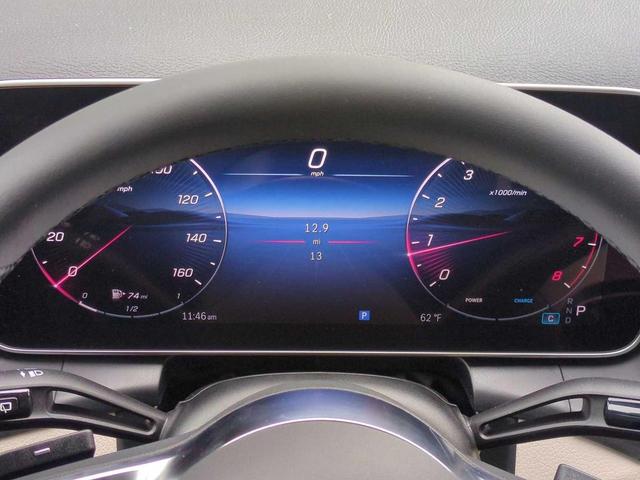 Photo of 2025 Polar White Mercedes-Benz GLC 300