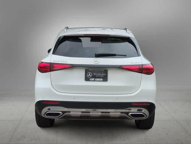 Photo of 2025 Polar White Mercedes-Benz GLC 300
