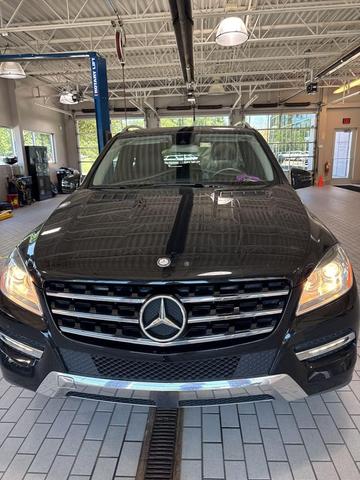 Photo of 2013 Black Mercedes-Benz M-Class