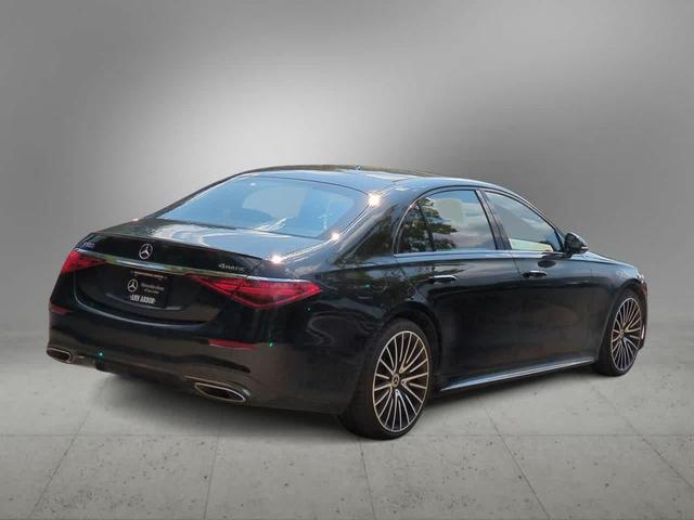 Photo of 2023 Black Mercedes-Benz S-Class
