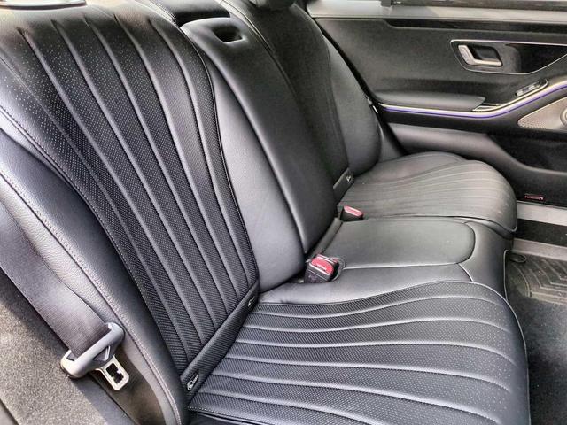 Photo of 2023 Black Mercedes-Benz S-Class