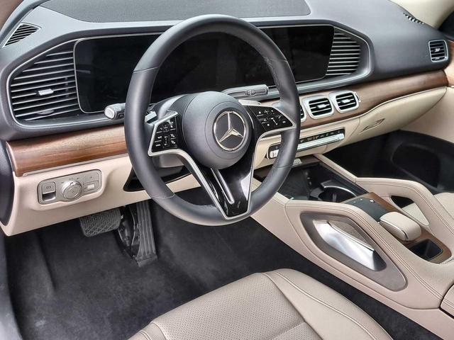 Photo of 2025 Polar White Mercedes-Benz GLE 350