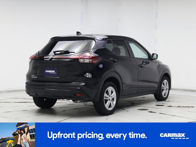 Photo of 2023 Black Nissan Kicks