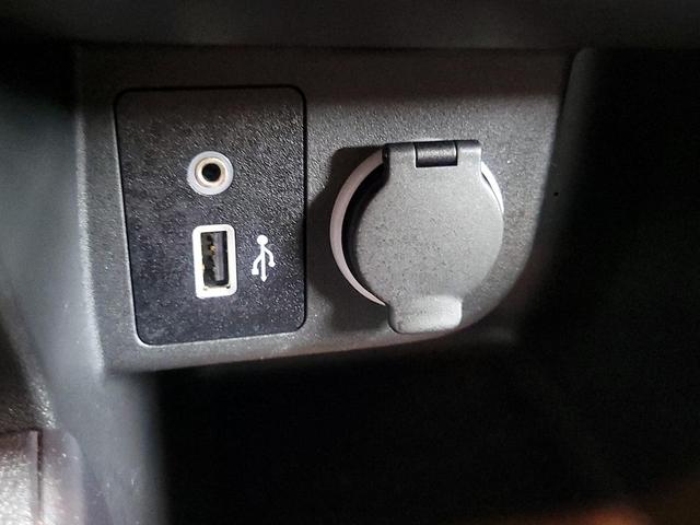 Photo of 2023 Black Nissan Kicks