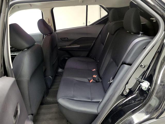 Photo of 2023 Black Nissan Kicks