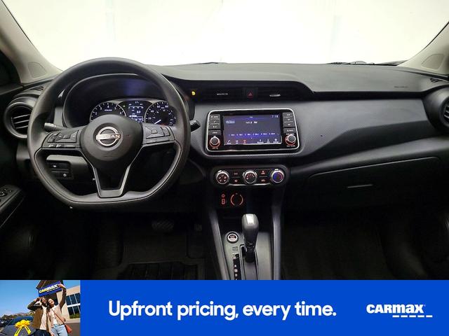 Photo of 2023 Black Nissan Kicks