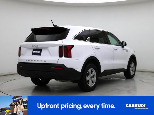 Photo of 2022 White Kia Sorento