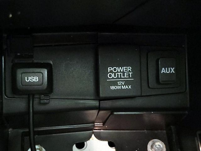 Photo of 2014 White Honda CR-V