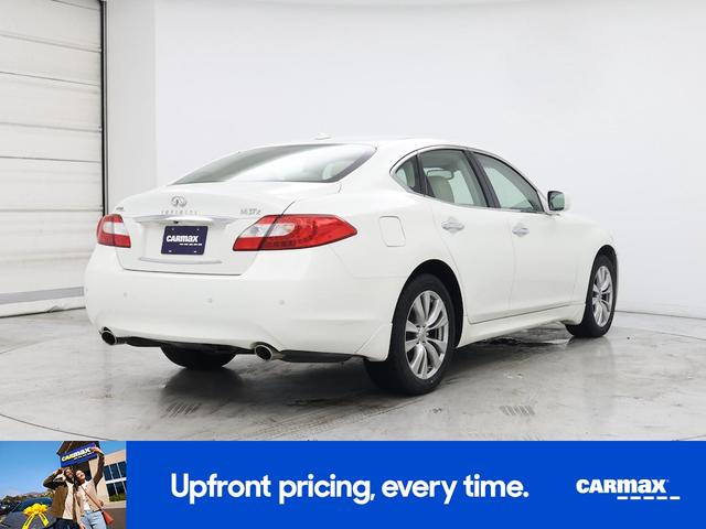 Photo of 2013 White INFINITI M37