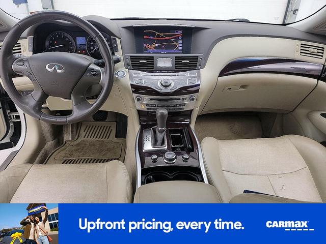 Photo of 2013 White INFINITI M37
